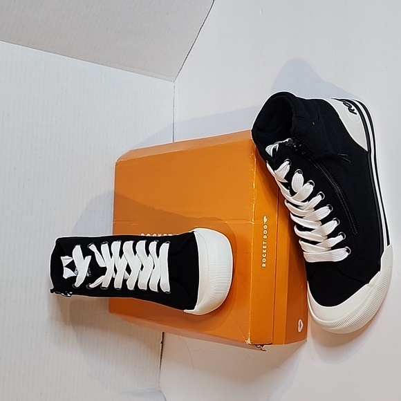 Rocket Dog Shoes - Rocket Dog Hi Top Zipper Side Sneakers NWB Size 7
